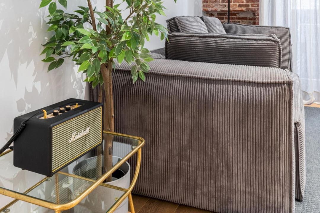 2 Bedrooms 1 Bathroom Furnished - Centro - Equipped & Stylish - Minty Stay Madrid Exteriör bild